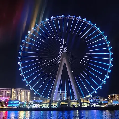 Spacious, Free Private Parking, 2 Bedrooms 2 Bathrooms - Comfortable And Bright In With Private Parking Garage - Just Few Minutes Walking From Historic Center * 佛罗伦萨