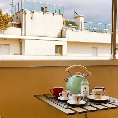 Spacious, Free Private Parking, 2 Bedrooms 2 Bathrooms - Comfortable And Bright In With Private Parking Garage - Just Few Minutes Walking From Historic Center 公寓