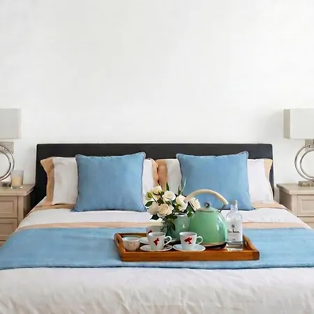 Opera House Area - Private Parking! - Balcony - 2 Bedrooms 2 Bathrooms Apartmán