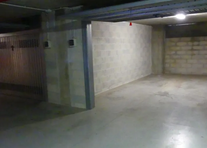 5&5 - Spacious, Bright, With Free Private Parking Florencia