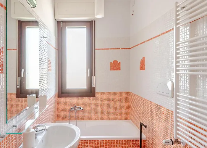 5&5 - Spacious, Bright, With Free Private Parking Apartamento *