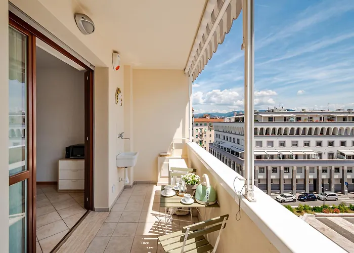 Apartamento 5&5 - Spacious, Bright, With Free Private Parking Florencia