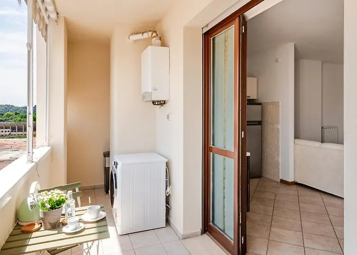 5&5 - Spacious, Bright, With Free Private Parking Apartamento